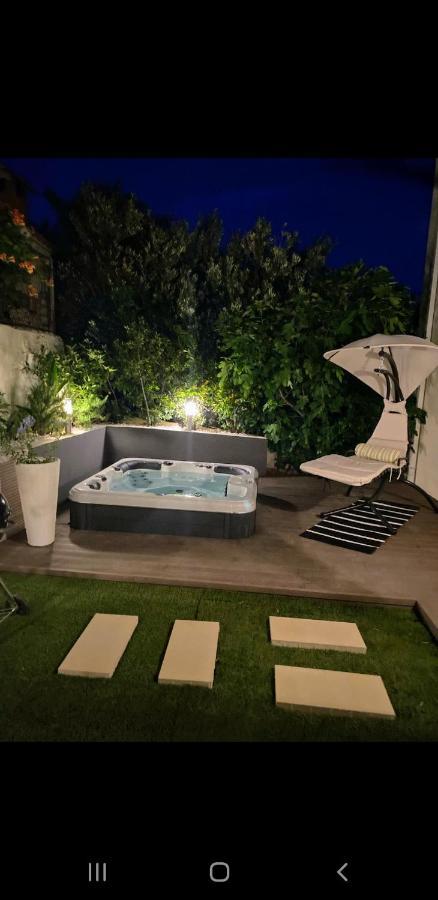 Apartments Villa 9 โปดสตรานา ภายนอก รูปภาพ